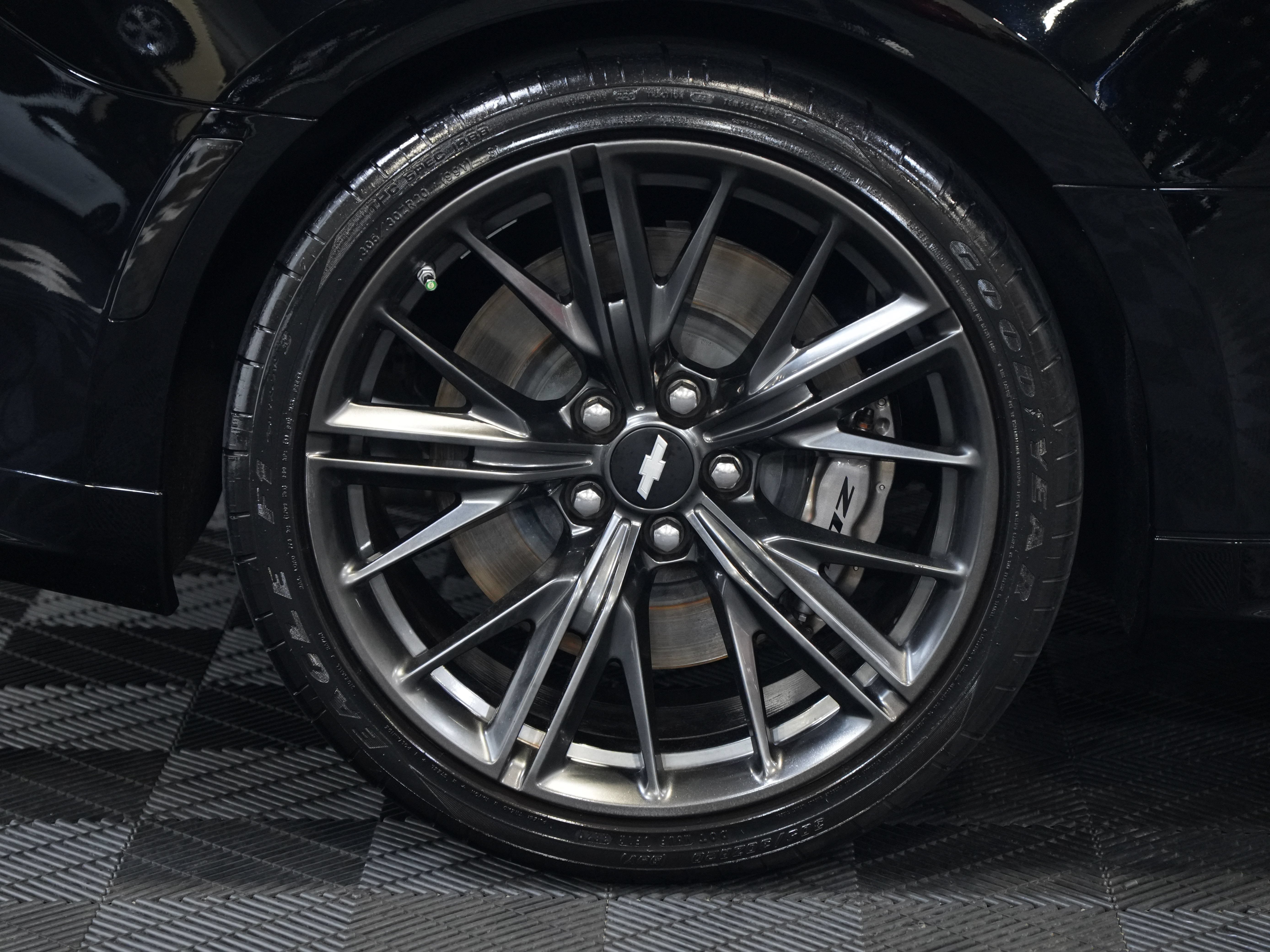 Used 2018 Chevrolet Camaro ZL1 RWD image 47