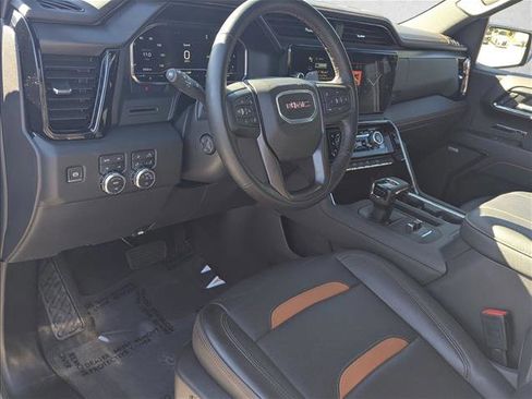 Used 2024 GMC Sierra 1500 AT4 w/ AT4 Premium Package image 10