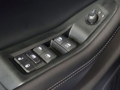 Used 2024 Jeep Grand Cherokee L Laredo w/ Luxury Tech Group I image 14