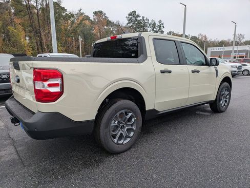 New 2025 Ford Maverick XLT image 4