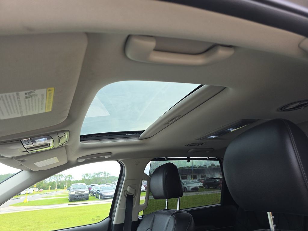 Used 2021 Kia Telluride EX w/ EX Premium Package FWD image 11