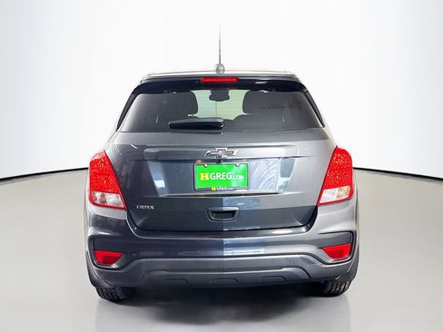 Used 2020 Chevrolet Trax LS w/ Tint and Cruise Package FWD image 8