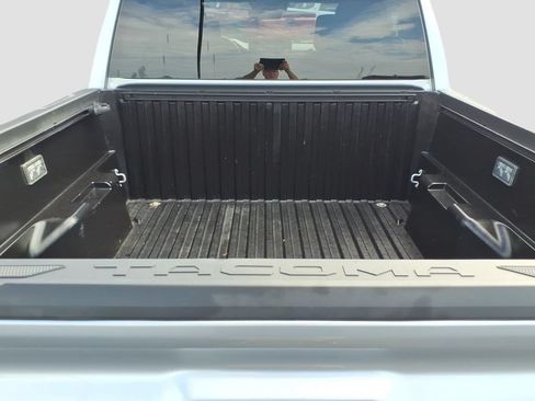 Used 2024 Toyota Tacoma 4x4 Double Cab image 10
