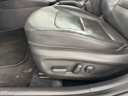 Used 2017 Hyundai Elantra Limited image 26