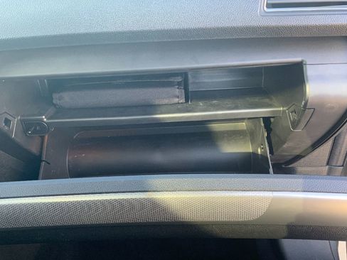 Used 2018 Ford Explorer XLT w/ Equipment Group 202A image 30