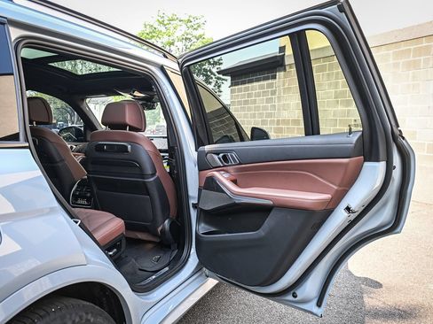 Used 2024 BMW X7 xDrive40i w/ Executive Package AWD/4WD image 17