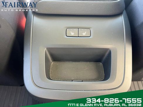 Used 2023 Volvo XC60 B5 Plus image 14