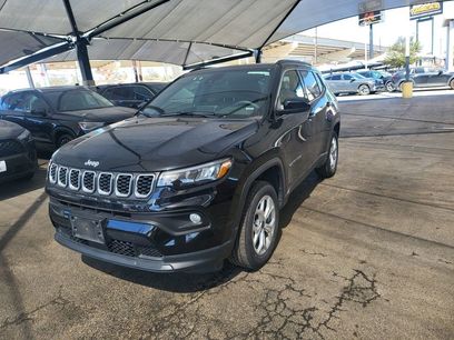 Used 2025 Jeep Compass Latitude w/ Sun & Sound Group