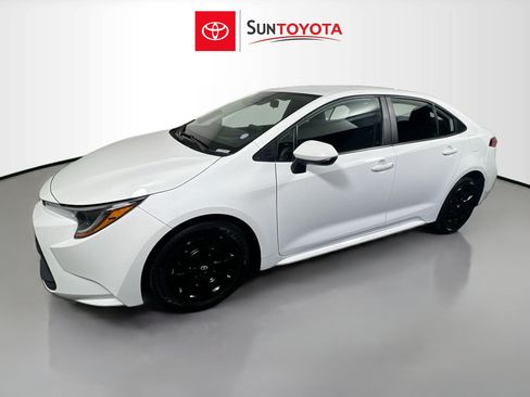 Used 2023 Toyota Corolla LE FWD image 9