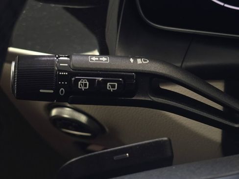 Certified 2025 Mercedes-Benz GLC 300 GLC 300 image 40