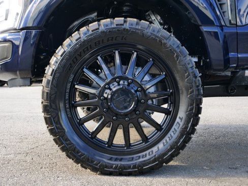 Used 2025 Ford F450 Platinum w/ FX4 Off-Road Package image 3