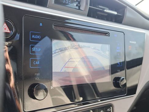 Used 2017 Toyota Corolla LE image 21