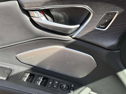 Certified 2025 Acura RDX SH-AWD w/ Advance Package image 22