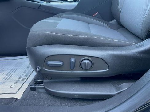 Used 2023 Chevrolet Blazer LT w/ Driver Confidence Package image 15