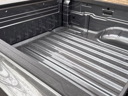 New 2026 Nissan Frontier S image 8