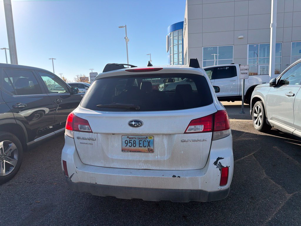 Used 2013 Subaru Outback 2.5i Limited w/ Moonroof Pkg AWD/4WD image 5