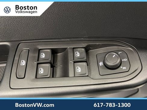 New 2026 Volkswagen Taos SEL image 24