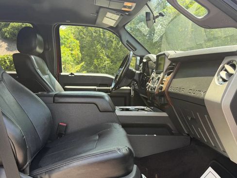 Used 2015 Ford F250 Lariat w/ Chrome Package AWD/4WD image 30