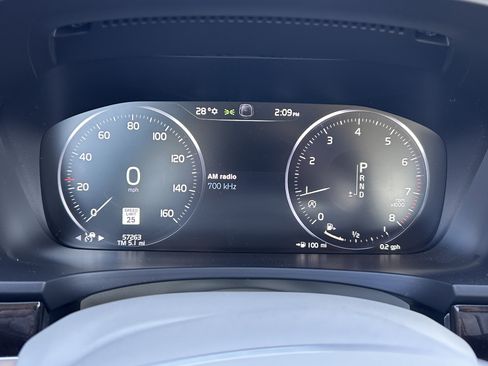 Used 2017 Volvo S90 T6 Momentum w/ Vision Package image 12