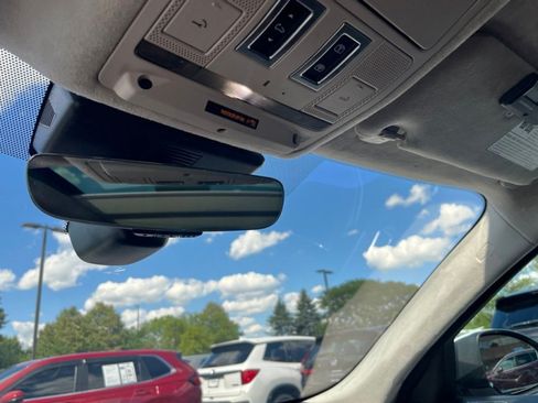 Used 2019 Jaguar F-PACE Prestige AWD/4WD image 16