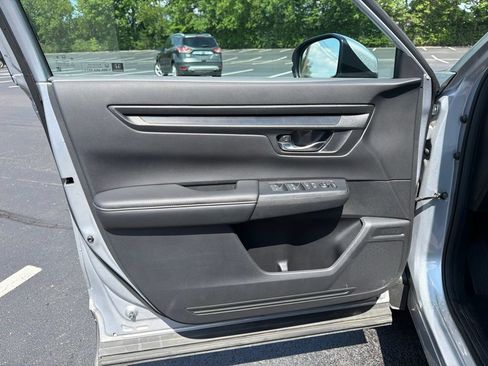 Certified 2025 Honda CR-V EX image 17