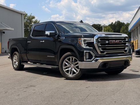 Used 2022 GMC Sierra 1500 SLT w/ SLT Convenience Package AWD/4WD image 2