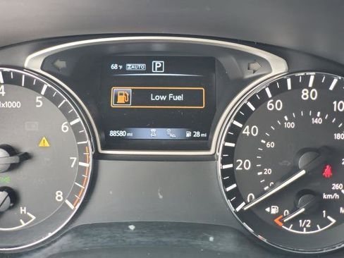 Used 2020 Nissan Pathfinder SL w/ Rock Creek Edition image 10