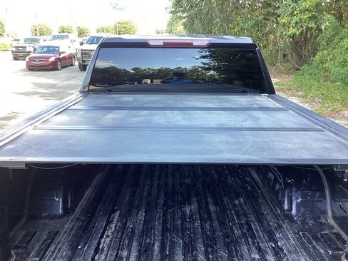 Used 2023 Chevrolet Silverado 1500 LT RWD image 14