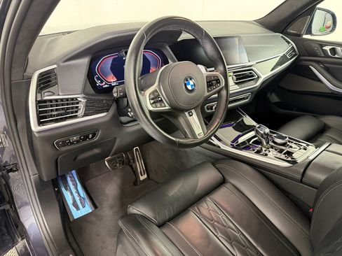 Used 2021 BMW X7 M50i w/ Dynamic Handling Package AWD/4WD image 4