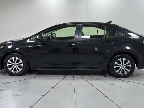 Used 2022 Toyota Corolla LE image 8