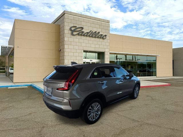Certified 2024 Cadillac XT4 Luxury FWD image 8