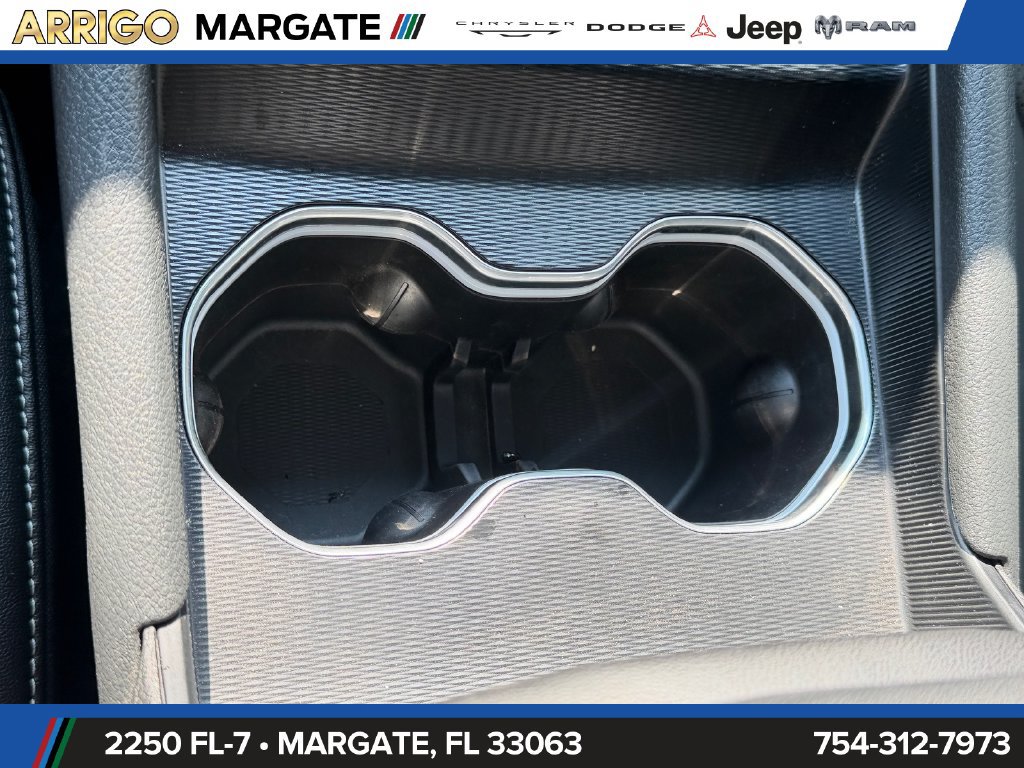 Used 2024 Jeep Grand Cherokee Altitude RWD image 30