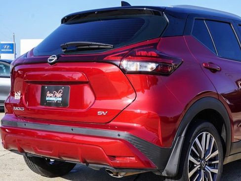 Used 2023 Nissan Kicks SV image 5