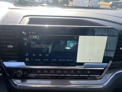 Certified 2022 Chevrolet Silverado 1500 High Country w/ Technology Package image 22