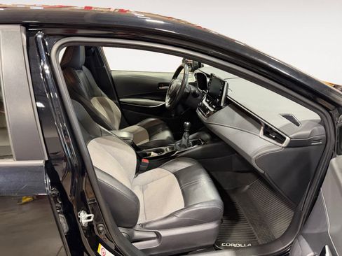 Used 2020 Toyota Corolla XSE FWD image 16