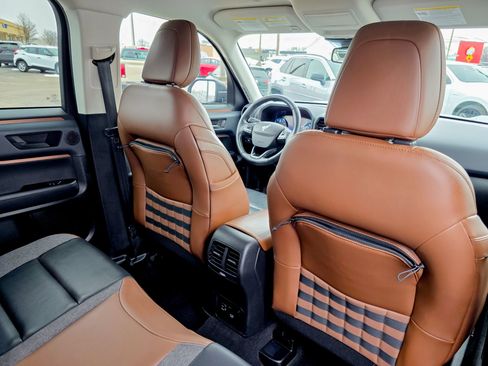 Used 2021 Ford Bronco Sport Outer Banks w/ Outer Banks Package (96D) image 30