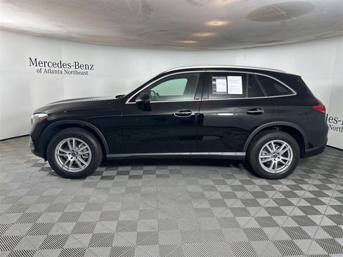 Certified 2025 Mercedes-Benz GLC 300 image 4