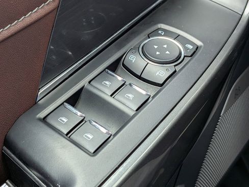 Used 2023 Ford F150 Lariat w/ Equipment Group 502A High image 30