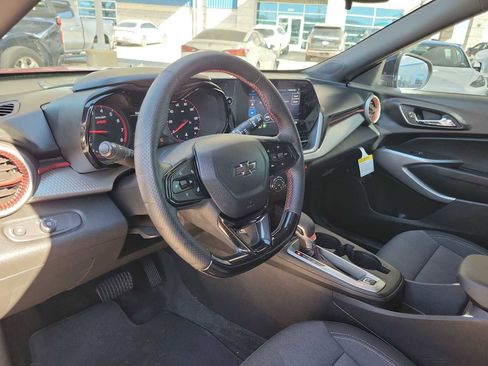 Used 2024 Chevrolet Trax RS w/ Driver Confidence Package image 2