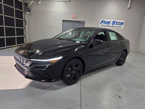 New 2026 Hyundai Elantra Sport FWD image 3