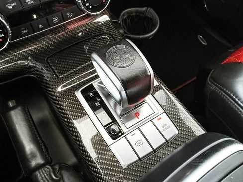 Used 2017 Mercedes-Benz G 63 AMG 4MATIC image 22