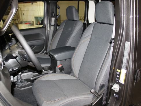 New 2026 Jeep Gladiator Sport image 24