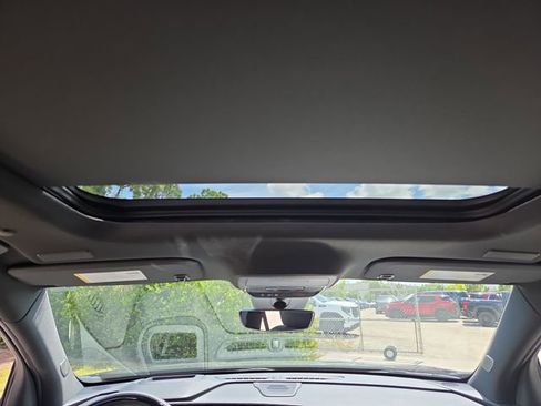 New 2026 Buick Enclave Avenir w/ Super Cruise Package FWD image 13