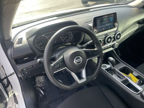 Certified 2023 Nissan Sentra SV image 10