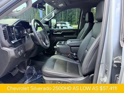 Used 2025 Chevrolet Silverado 2500 LT w/ Trail Boss Package AWD/4WD image 6