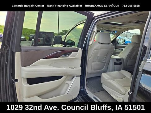 Used 2016 Cadillac Escalade ESV Luxury AWD/4WD image 24