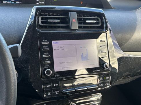 Used 2021 Toyota Prius L Eco image 8