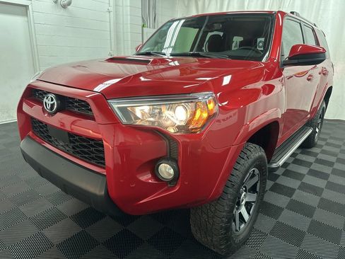 Used 2021 Toyota 4Runner TRD Off-Road image 4