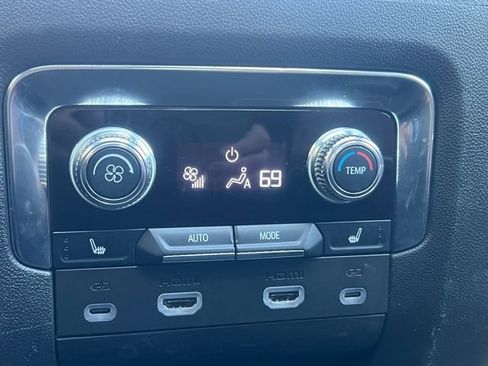 Used 2024 GMC Yukon Denali Ultimate AWD/4WD image 5
