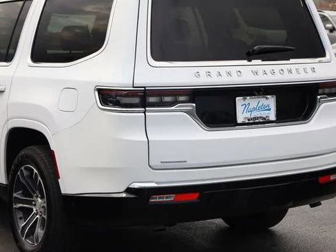 Certified 2023 Jeep Grand Wagoneer 4WD image 7